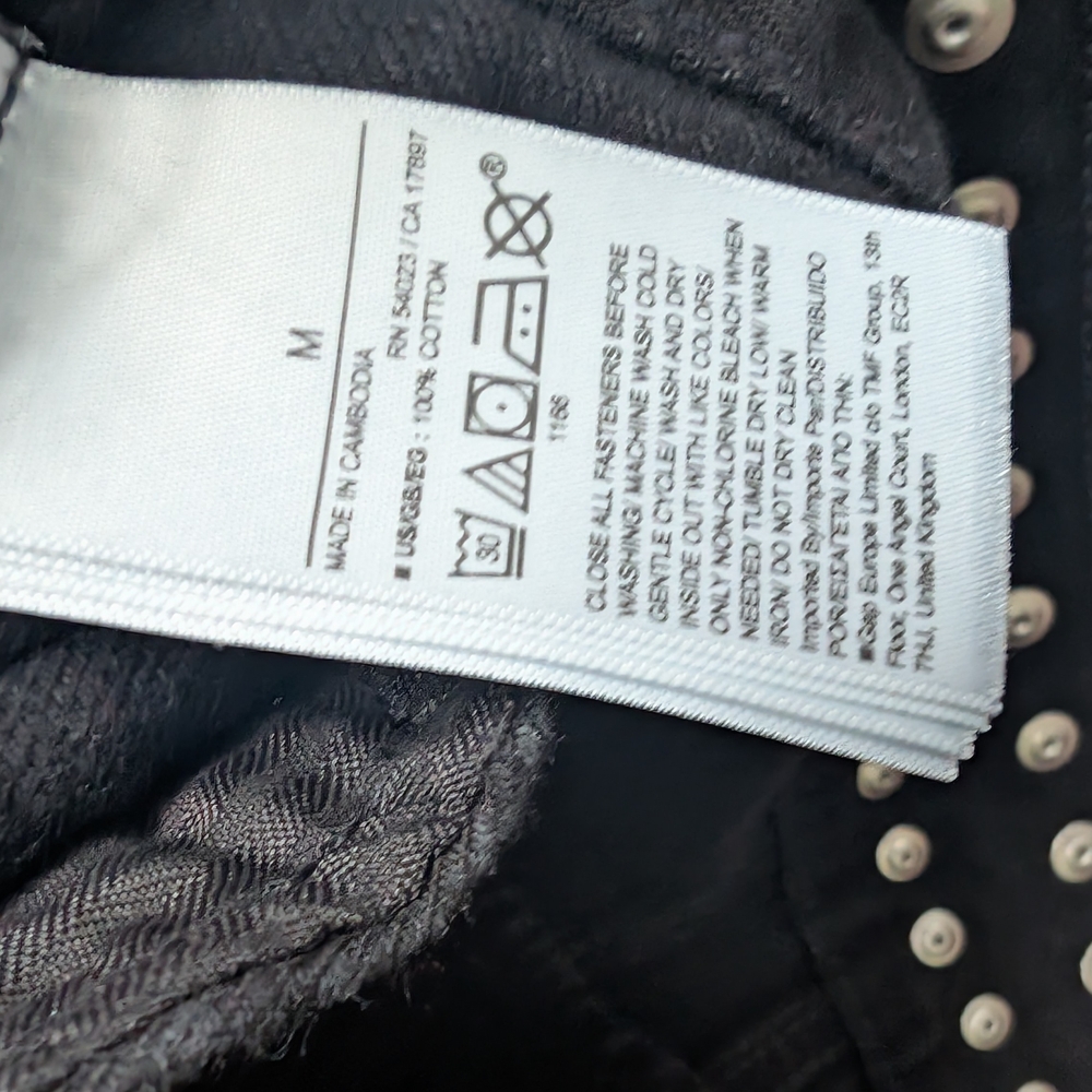 NWT: GAP Black Jean Jacket with Silver Studs - Picture 5 of 6